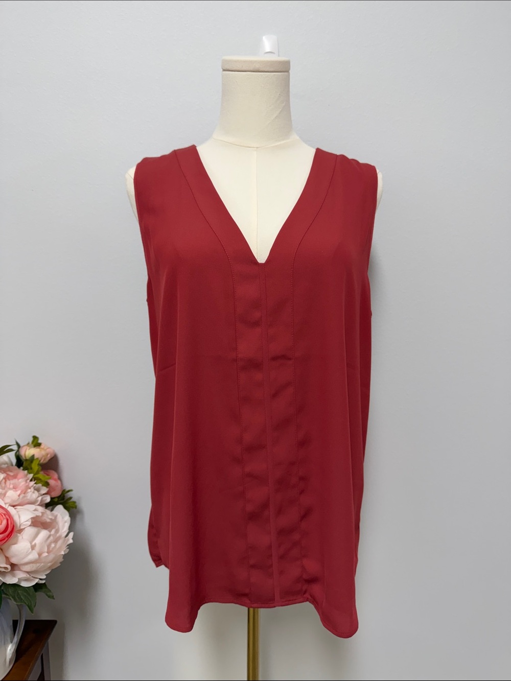 White House Black Market Sleeveless V-Neck Tank in Rust